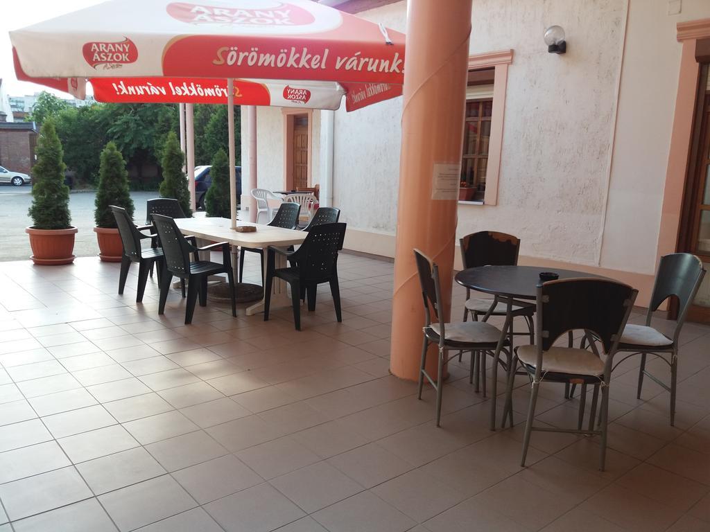 Rakoczi Panzio Otel Debrecen Dış mekan fotoğraf