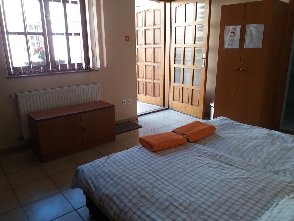 Rakoczi Panzio Otel Debrecen Dış mekan fotoğraf