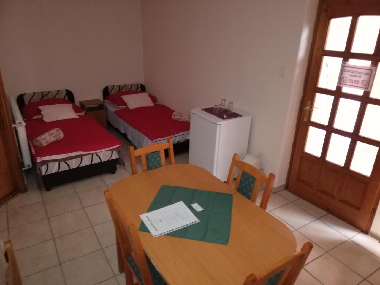 Rakoczi Panzio Otel Debrecen Dış mekan fotoğraf